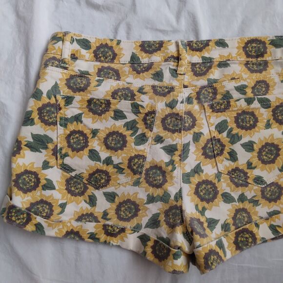 Forever 21 Sunflower Shorts Denim Cuffed Hippie Boho Women's Size 29 - Picture 7 of 8